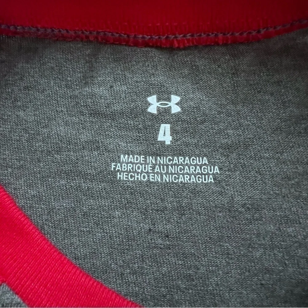 💚 NWT Under Armour boys short sleeve T-shirt size 4